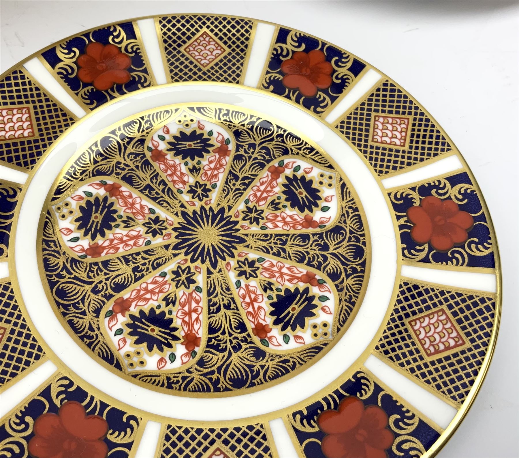 A pair of early 19th century Spode Imari 1823 pattern plates - Image 2 of 6