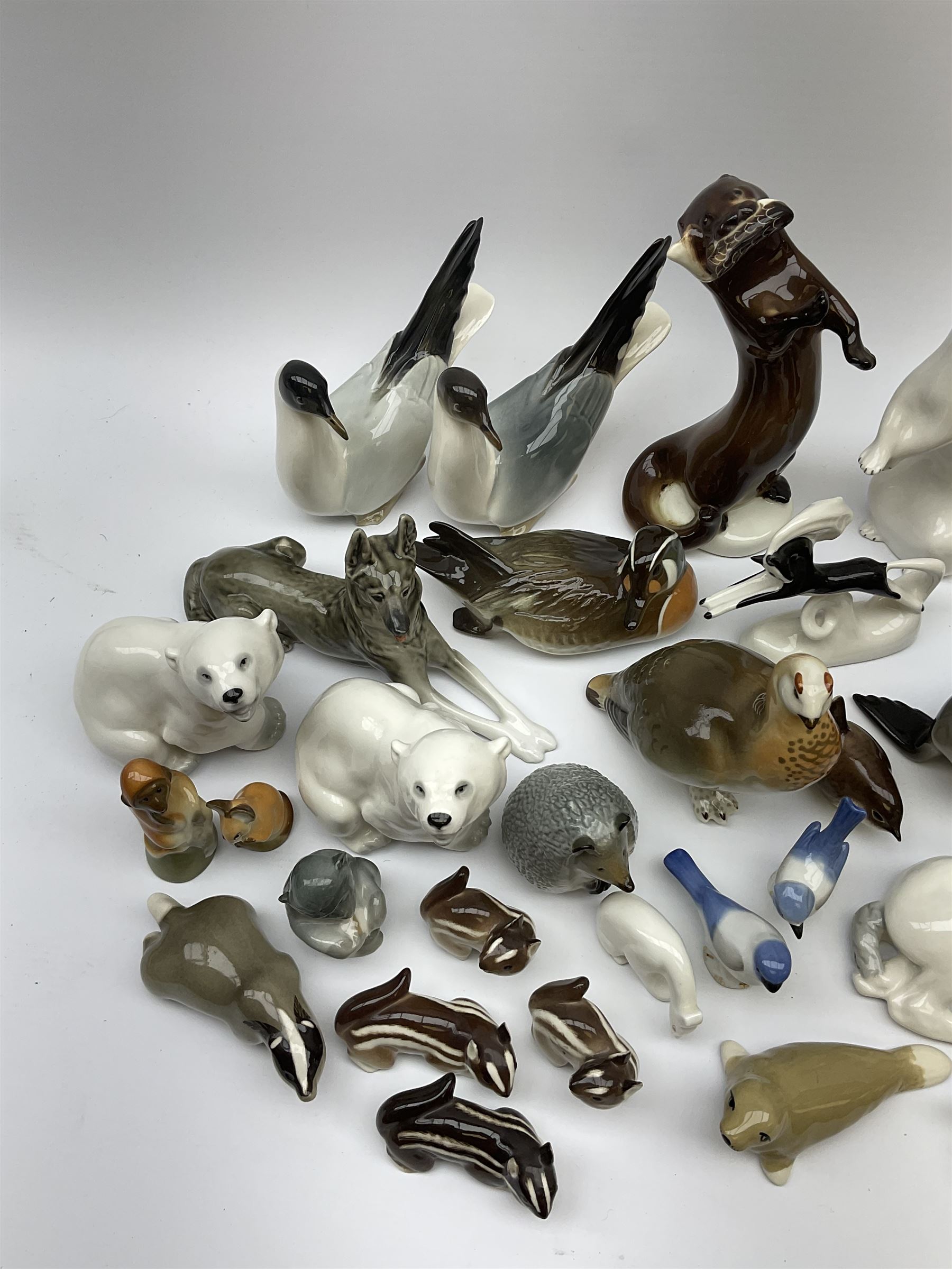 A collection of Russian animal figures - Bild 3 aus 4