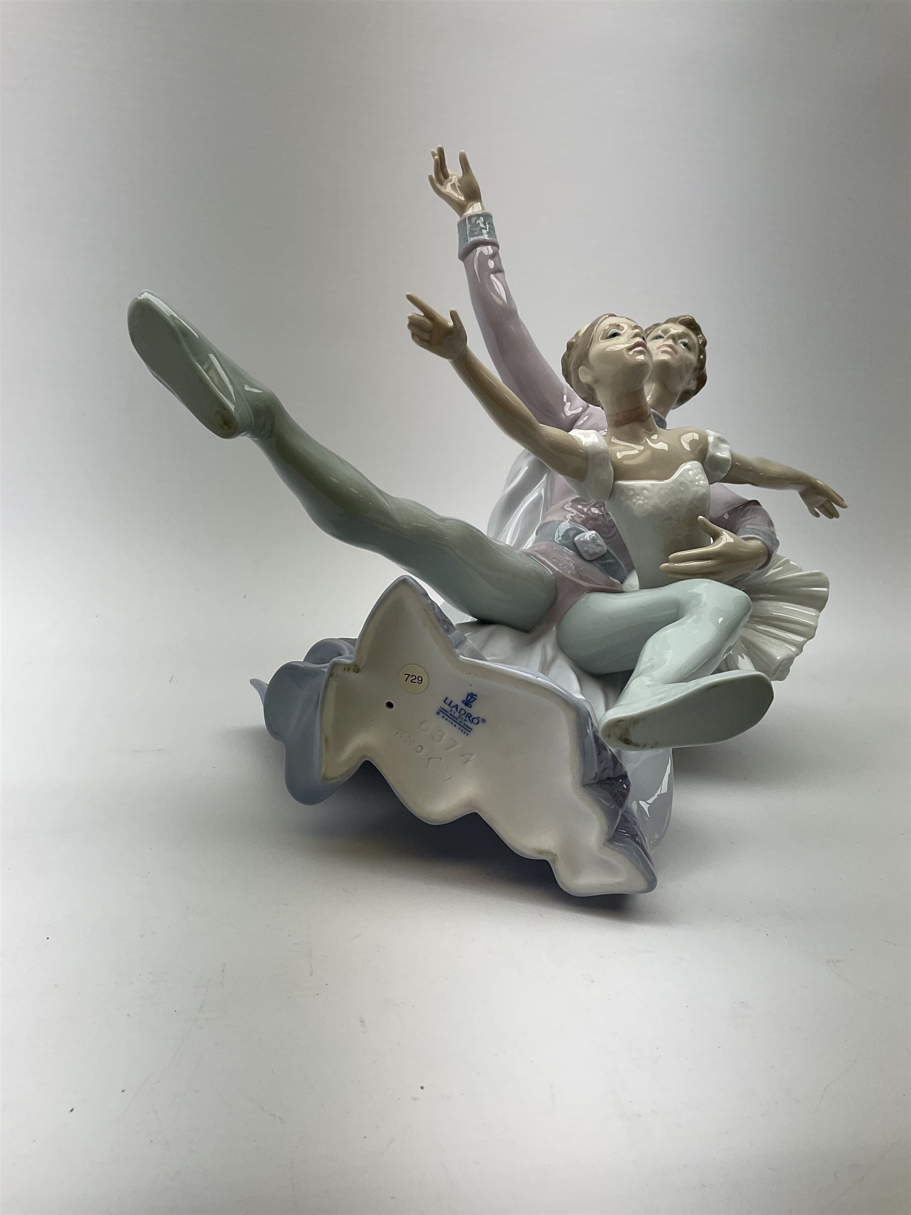 A large Lladro figure group - Bild 9 aus 11