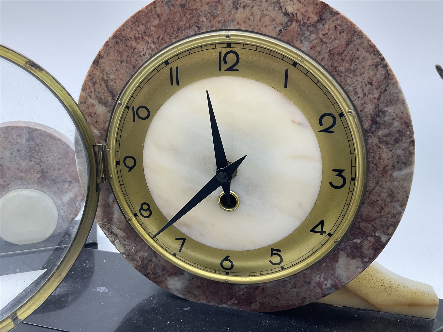 Art Deco style marble and anodised spelter three-piece clock garniture - Image 4 of 7