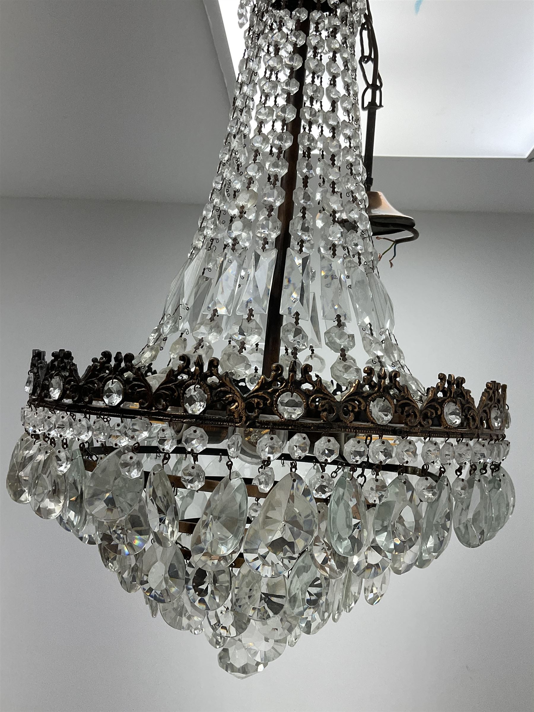 An early 20th century waterfall chandelier - Image 4 of 5