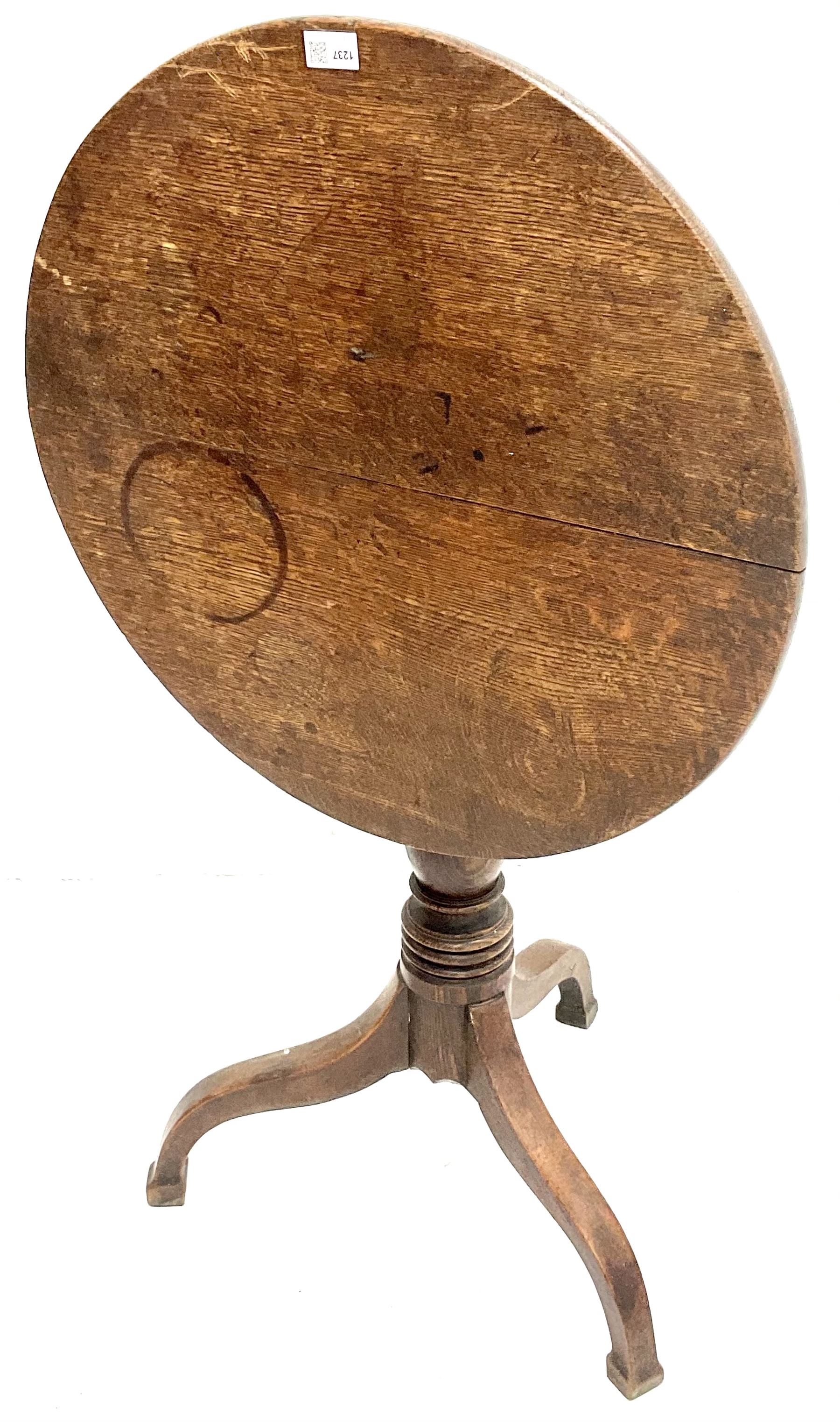 Early 20th century oak tripod wine table - Image 2 of 2