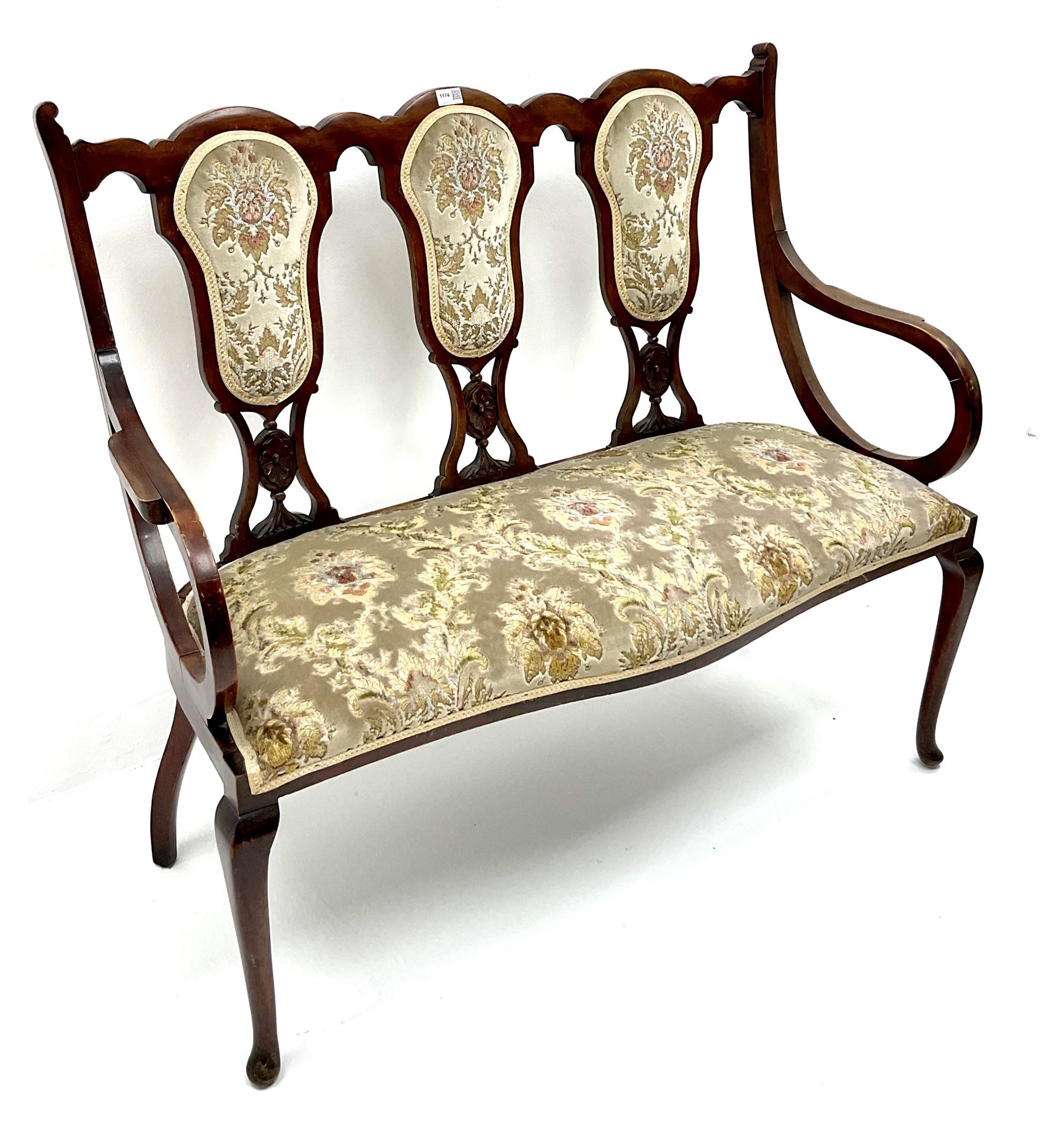 Edwardian mahogany three panel back settee - Image 4 of 4