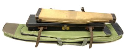 Canvas leg-o-mutton double ended shotgun case to accommodate 75cm (29.5") barrels; motoring type wat