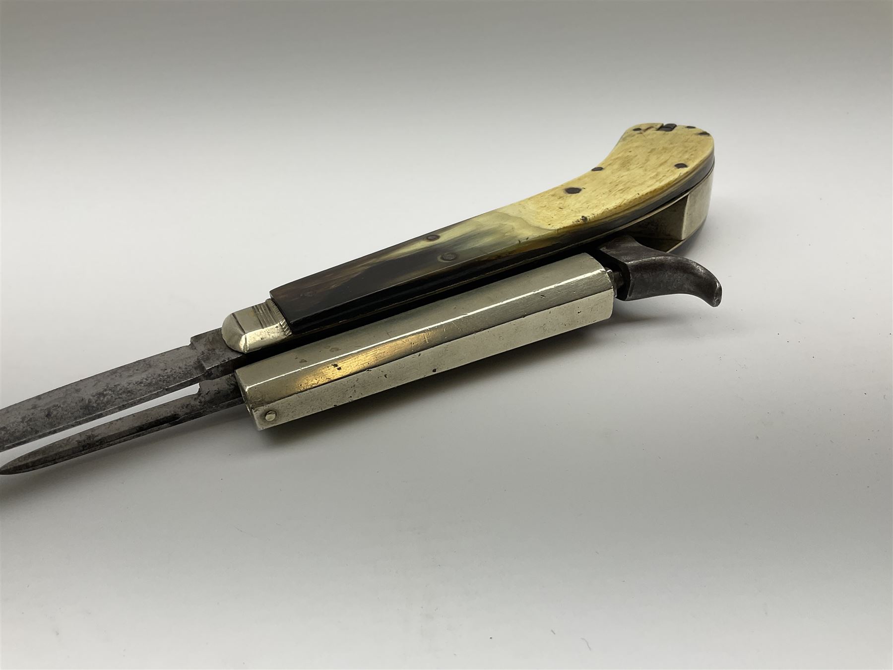 Mid-19th century James Rodgers Sheffield 160-bore (approx. 25cal.) percussion knife pistol with twin - Bild 7 aus 8