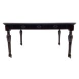 Early 20th century Hepplewhite style mahogany dining table
