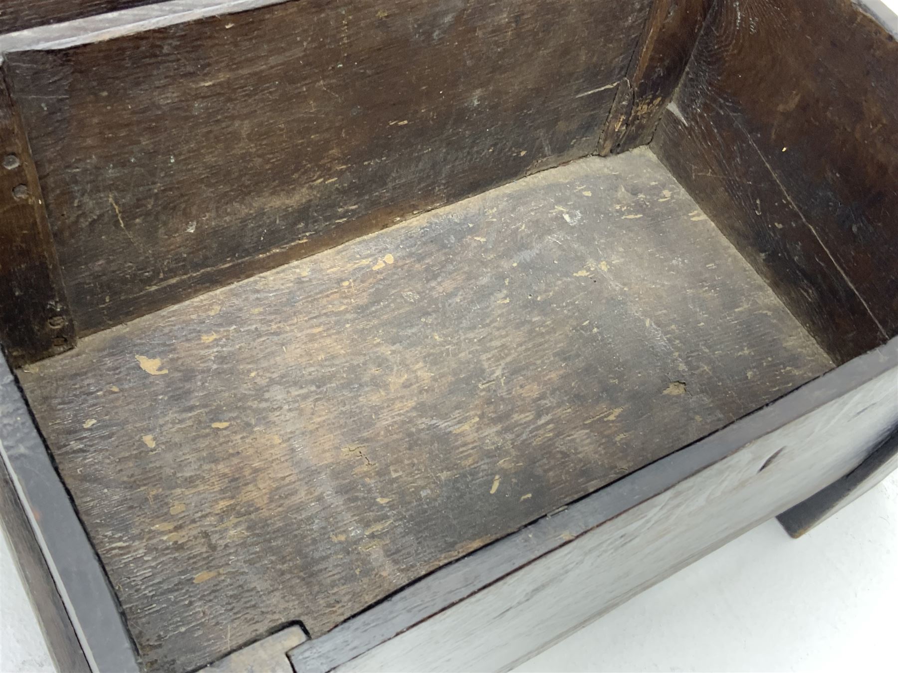 17th century vernacular oak boarded and joined clamp-front coffer or ark chest - Image 6 of 7