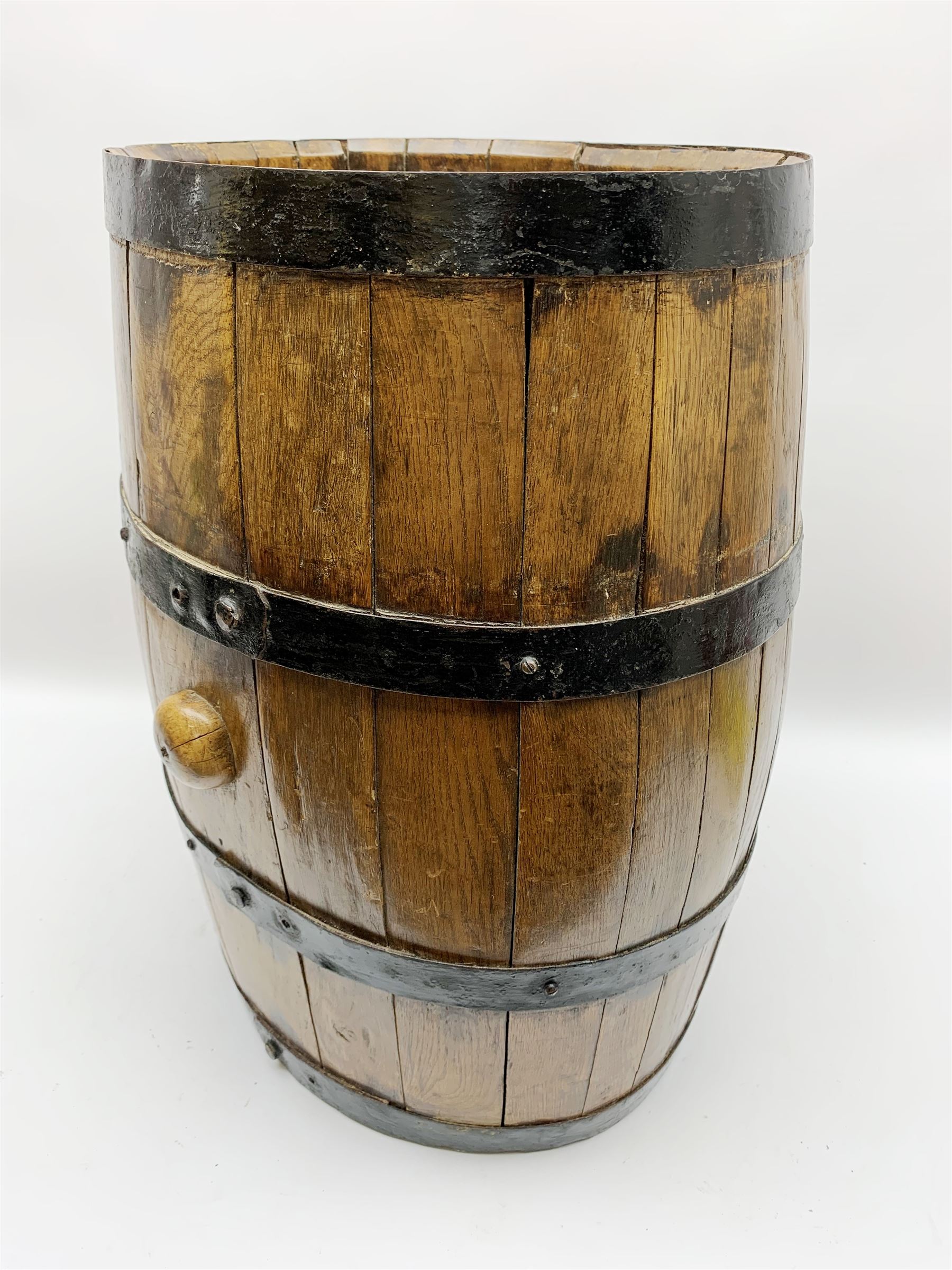 19th century oak and metal bound coopered barrel - Image 3 of 5