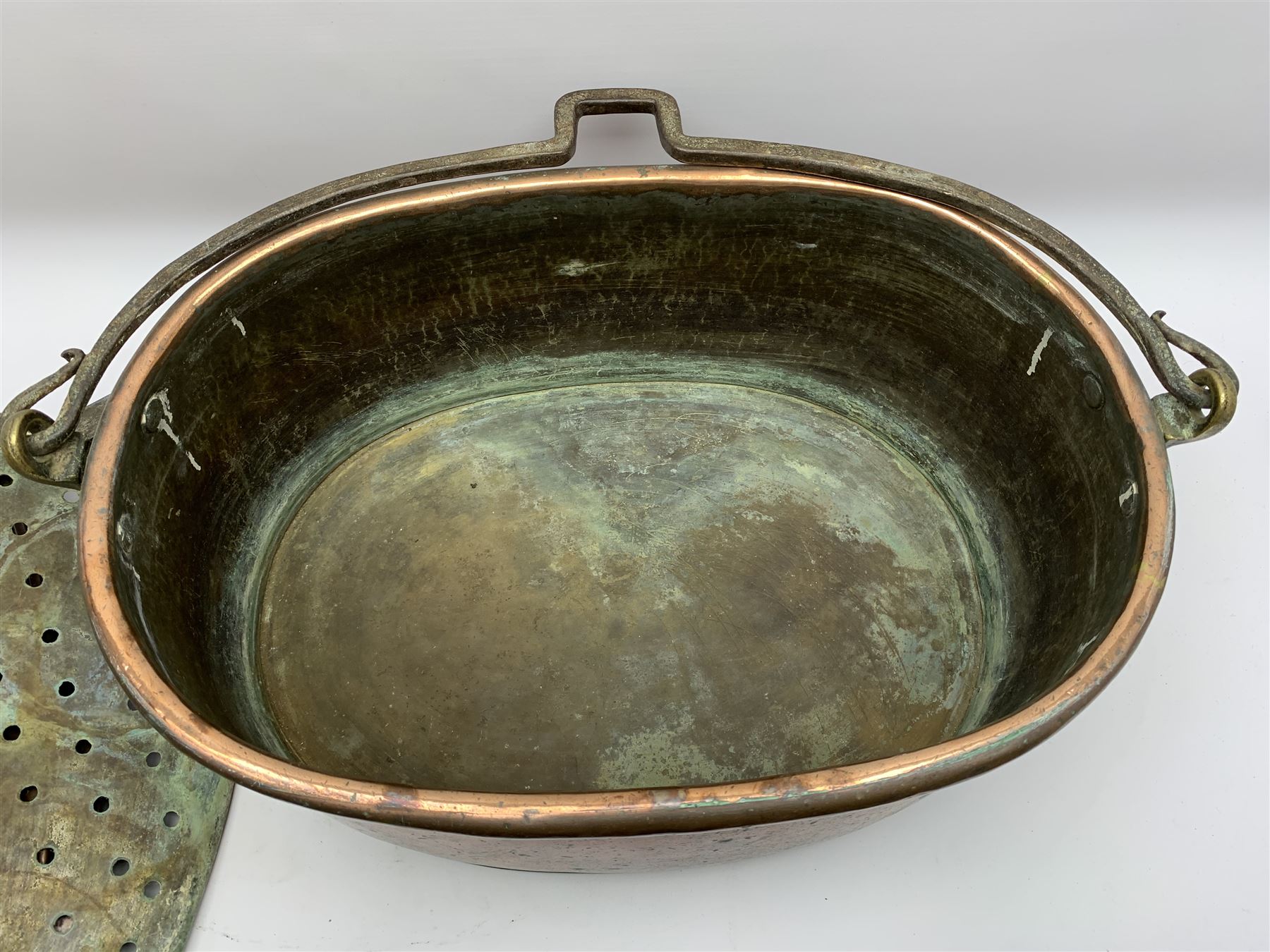 Victorian seamed copper fish kettle - Image 4 of 5
