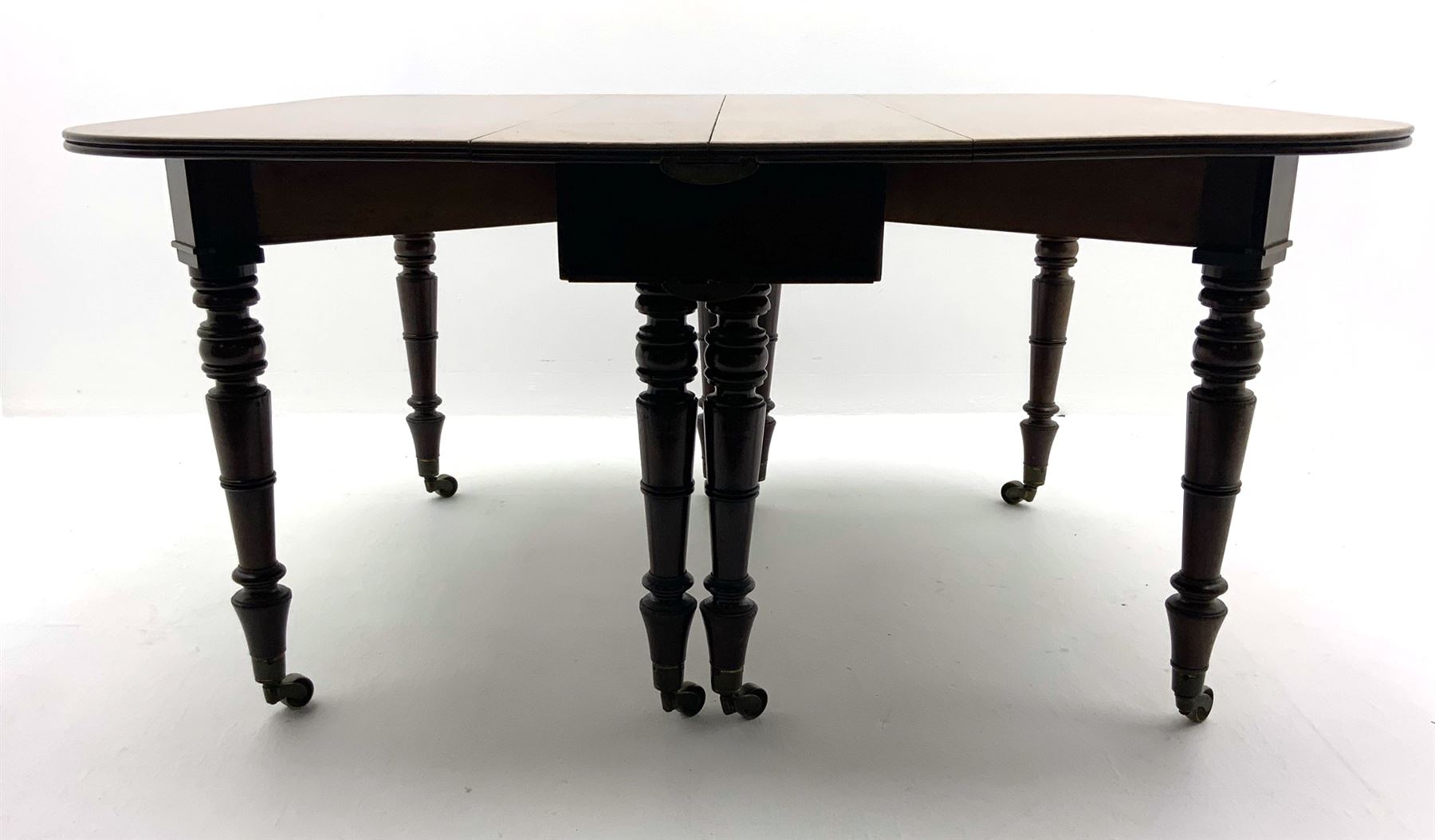George III mahogany extending dining table - Image 4 of 6