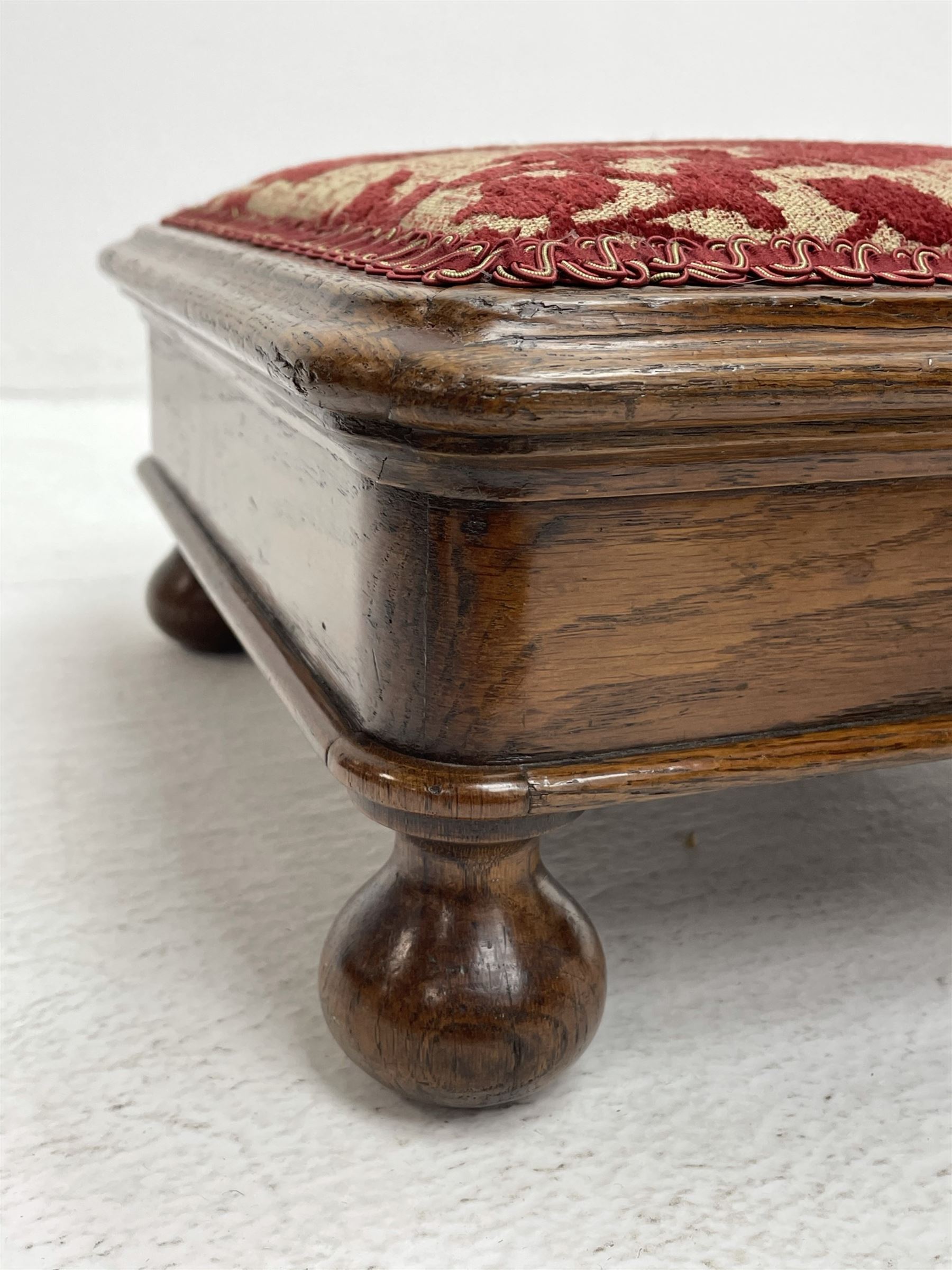 Late Victorian square oak footstool - Image 5 of 5