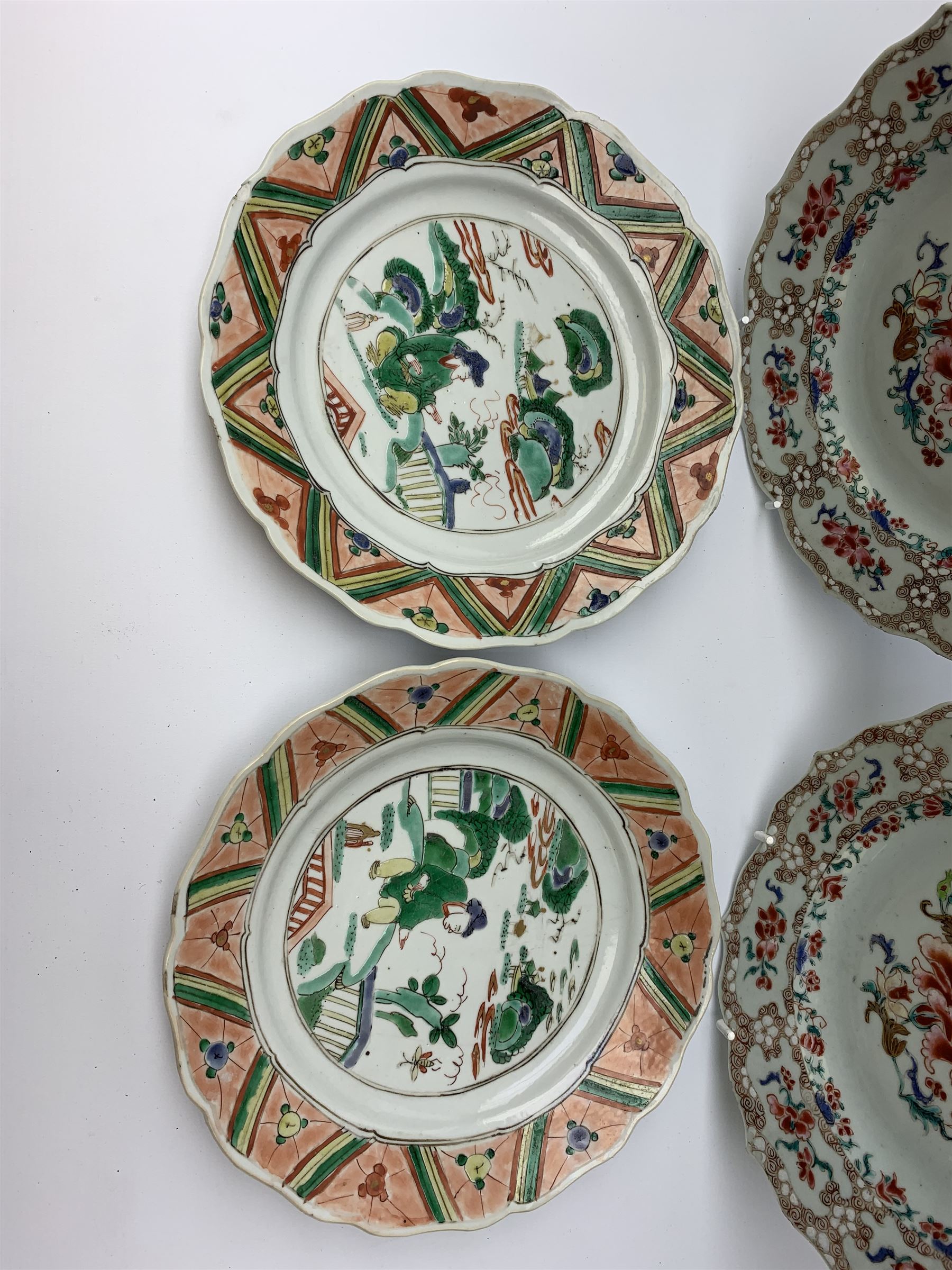 Pair of 19th century Chinese famille rose plates - Image 2 of 5