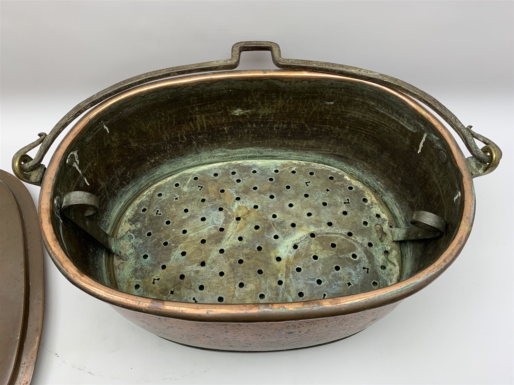 Victorian seamed copper fish kettle - Image 3 of 5