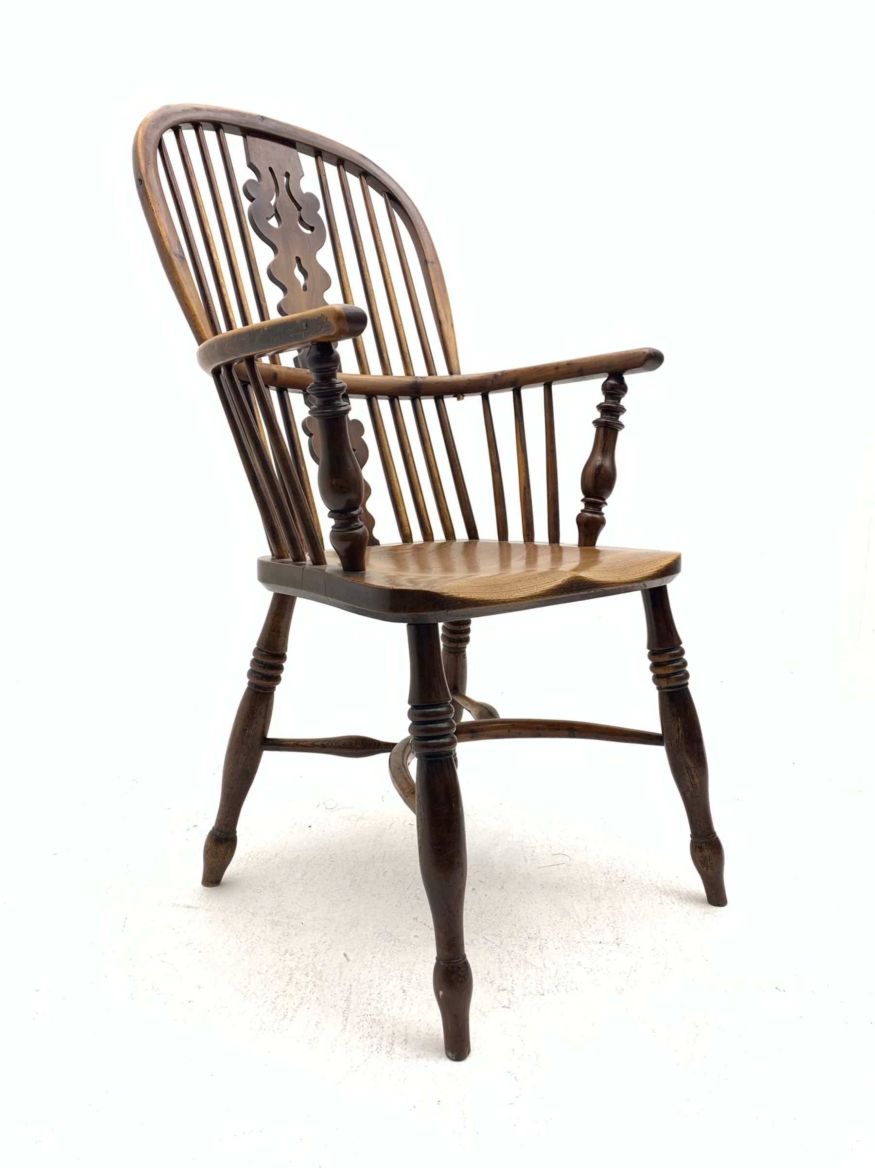 Early 19th century elm and yew wood double hoop Windsor armchair - Image 5 of 7