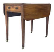 Early 19th century mahogany Pembroke table