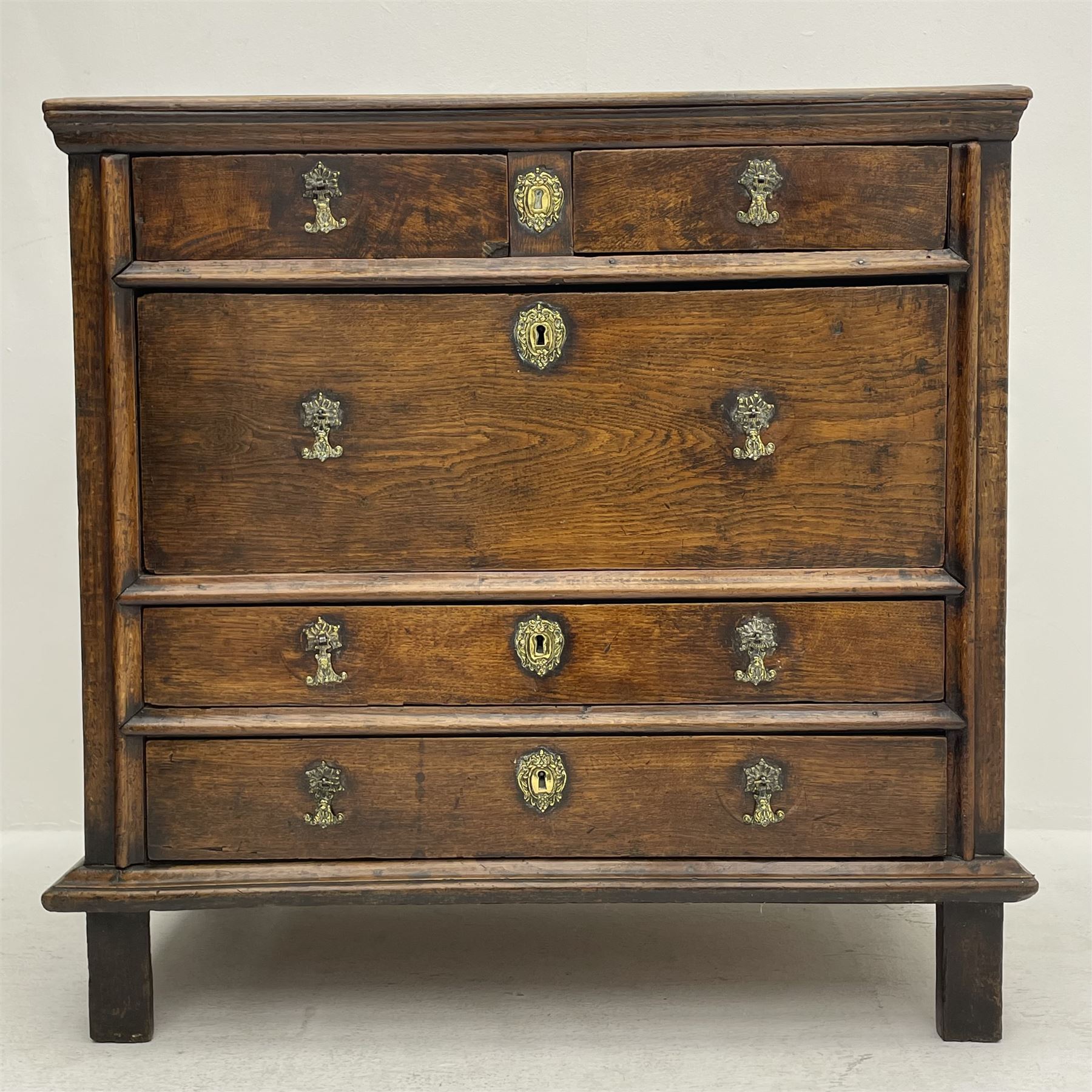 18th century oak chest - Image 3 of 5