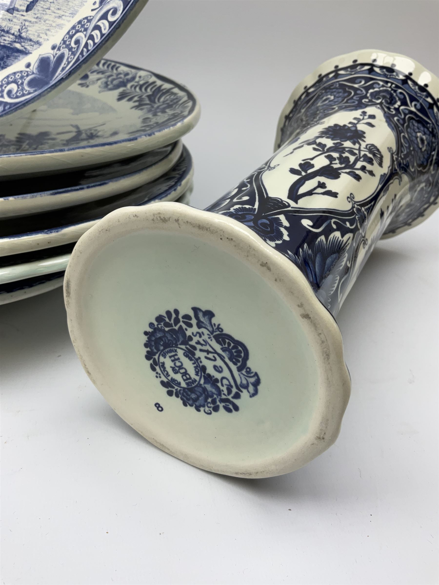 A large collection of modern transfer printed Delft ware - Image 5 of 6
