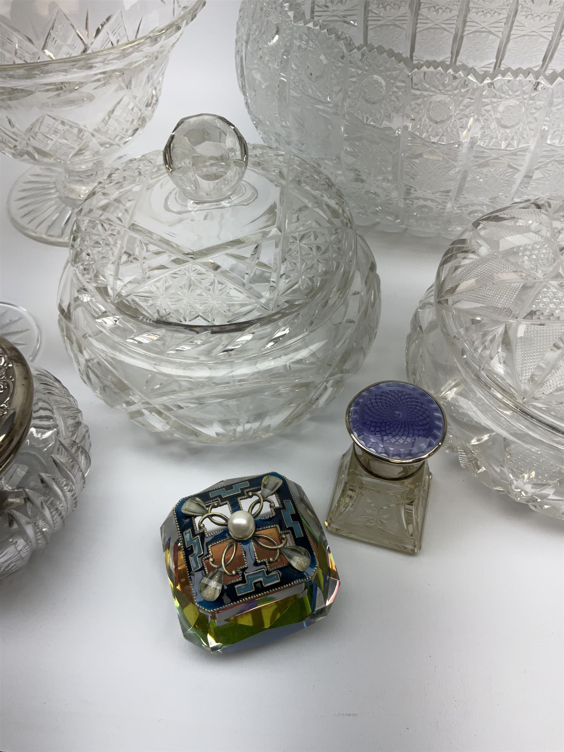 1920s cut glass scent cover with silver and enamel lid - Image 2 of 5