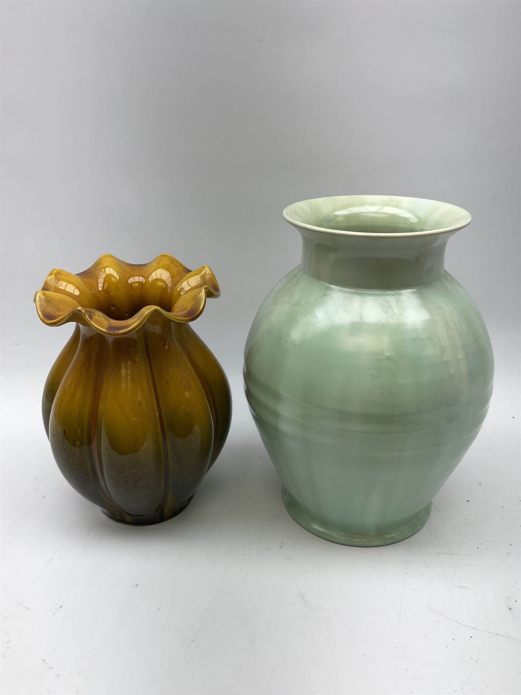 A group of assorted pottery - Image 8 of 10