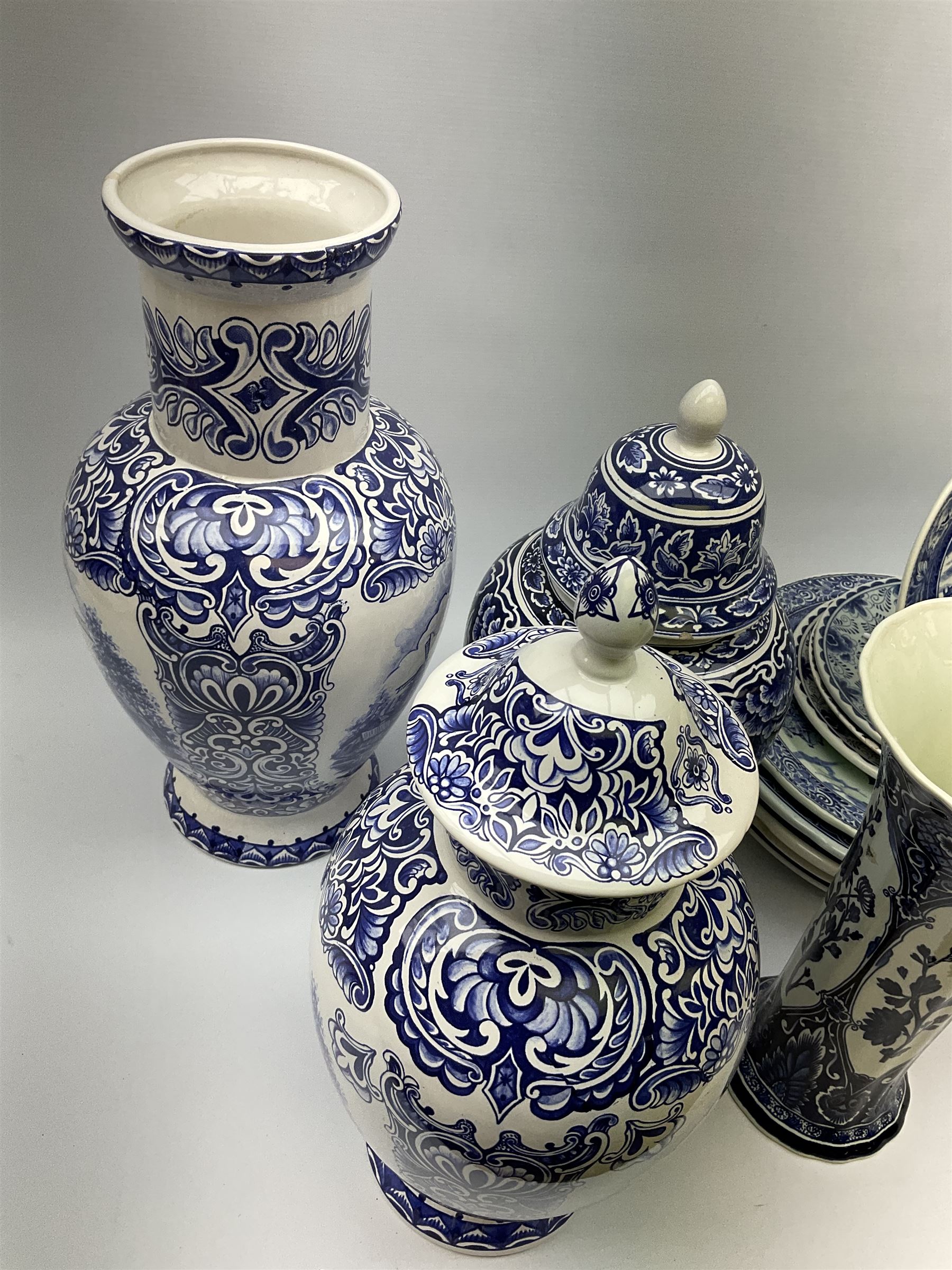 A large collection of modern transfer printed Delft ware - Image 4 of 6