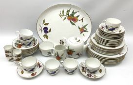 Royal Worcester tea and dinner wears for six