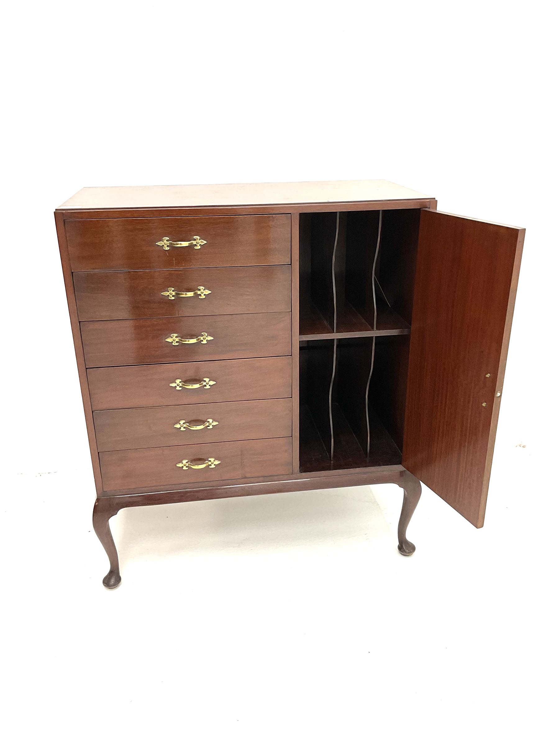 Mid 20th century mahogany music cabinet - Image 3 of 4