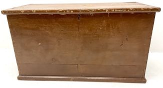 Victorian scumbled pine blanket box enclosed by hinged lid