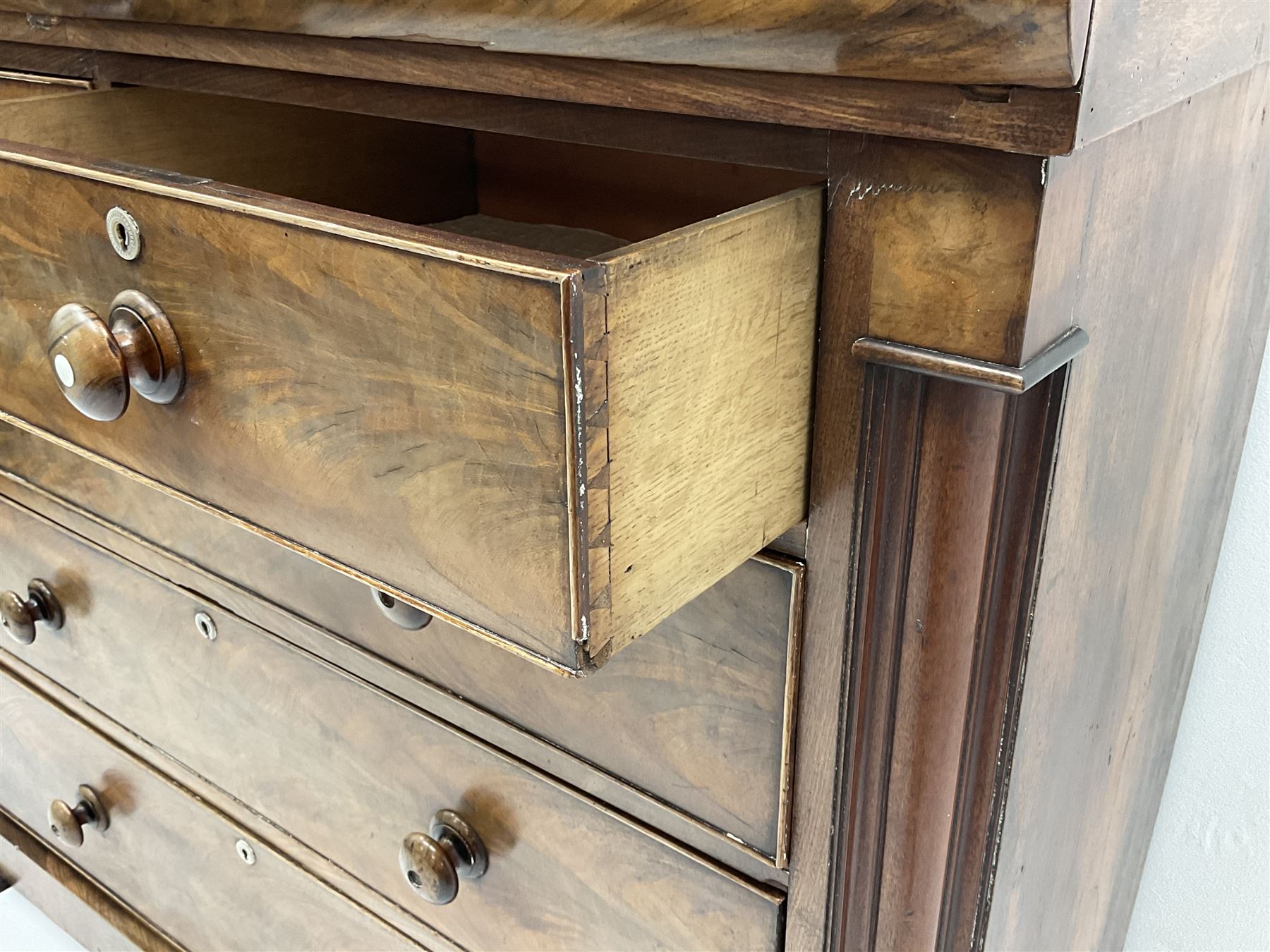 Victorian mahogany chest - Image 4 of 4
