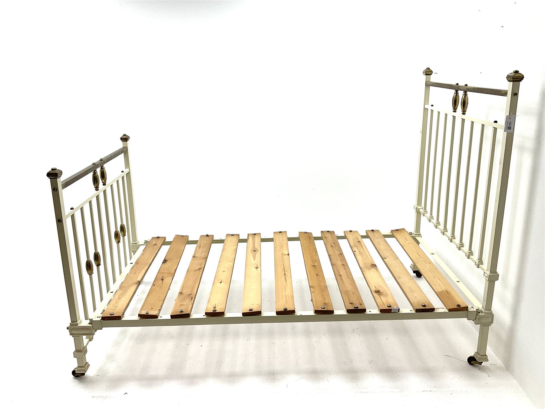 Victorian brass and cream painted bedstead - Image 2 of 4