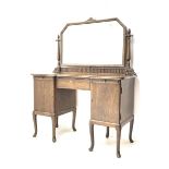 Early 20th century vintage oak dressing table