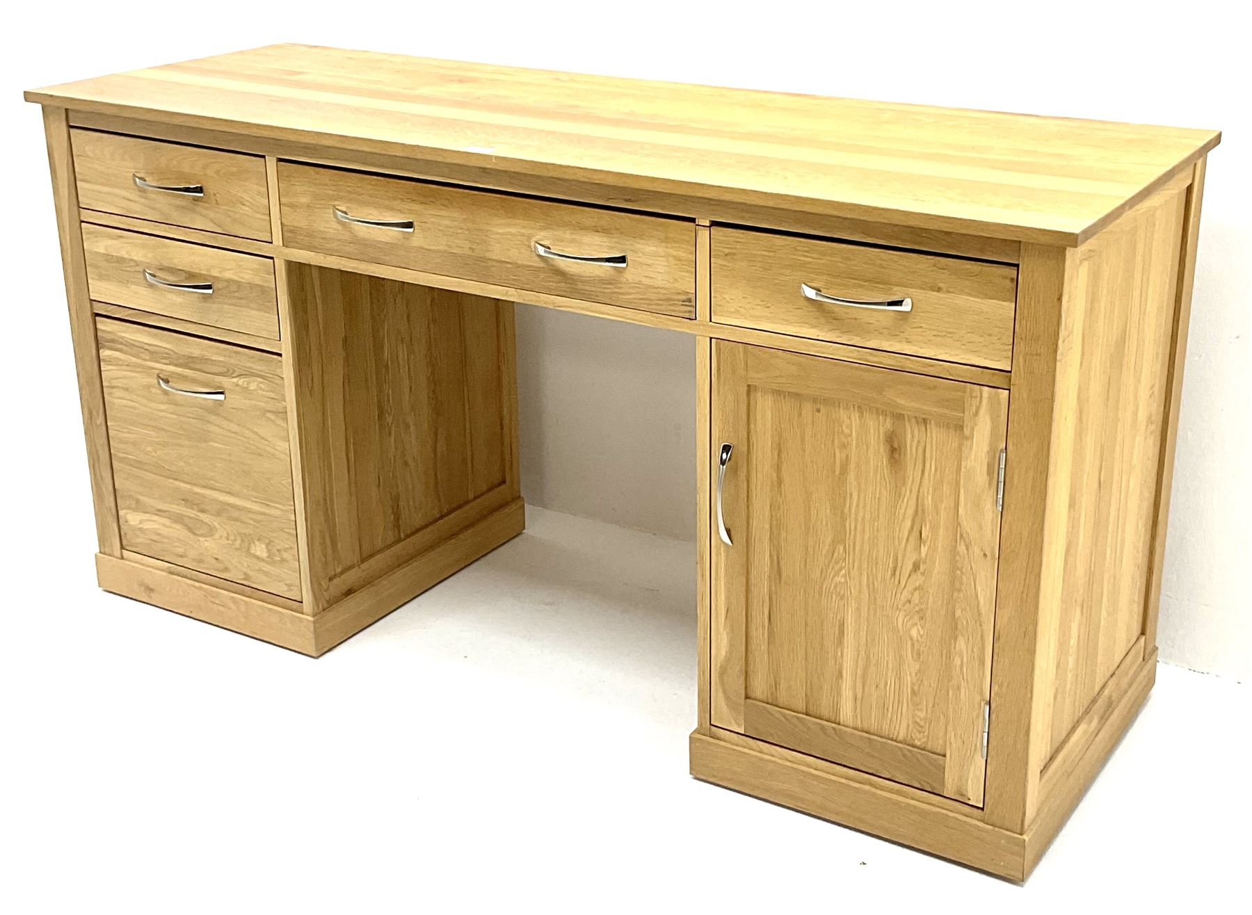 Light oak twin pedestal computer desk - Image 2 of 5