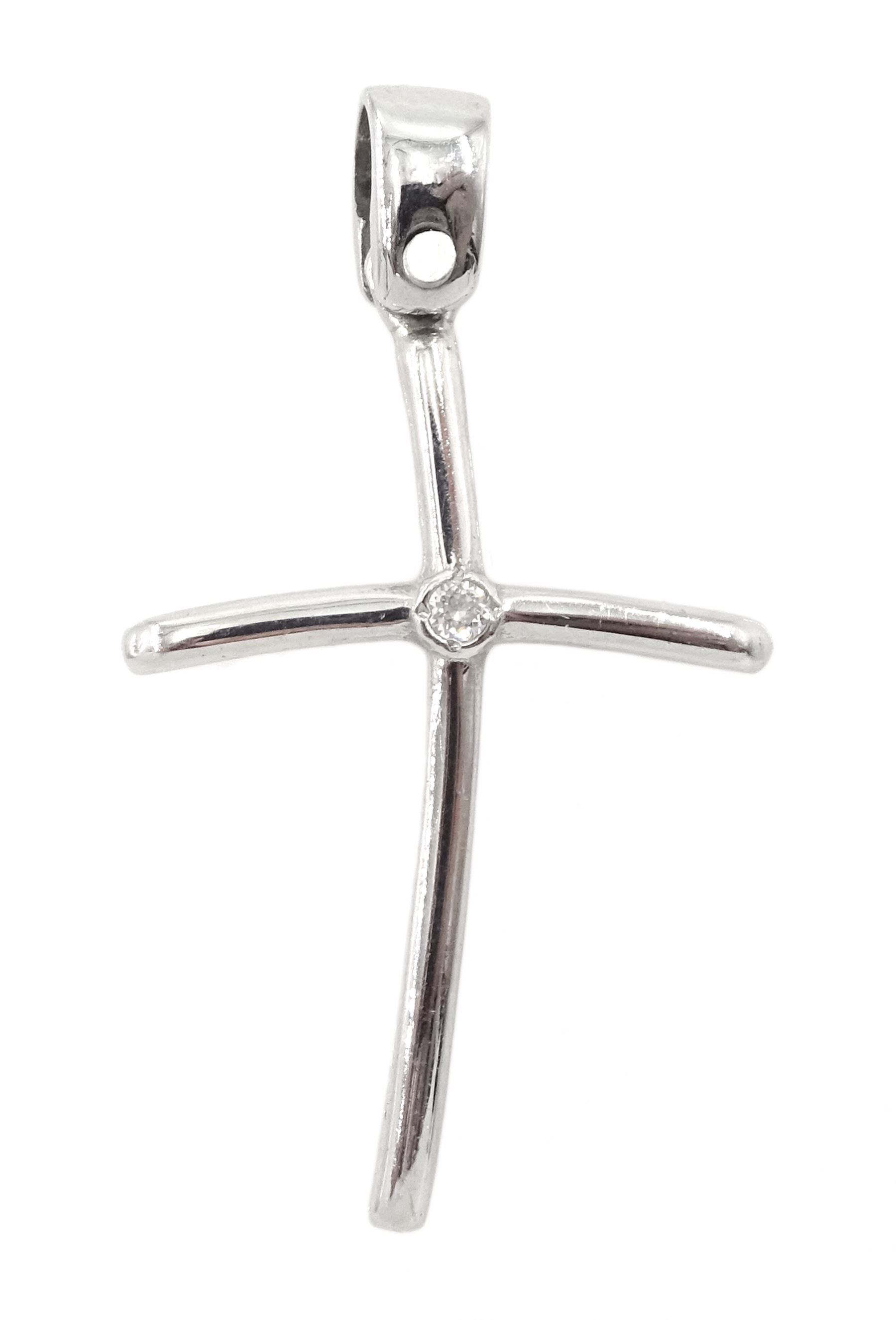 14ct white gold cubic zirconia cross pendant