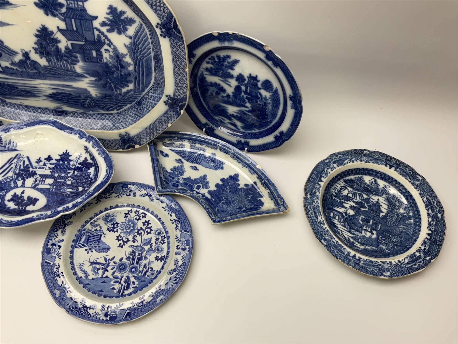 A group of 19th century Spode blue and white transfer printed pottery - Image 3 of 3