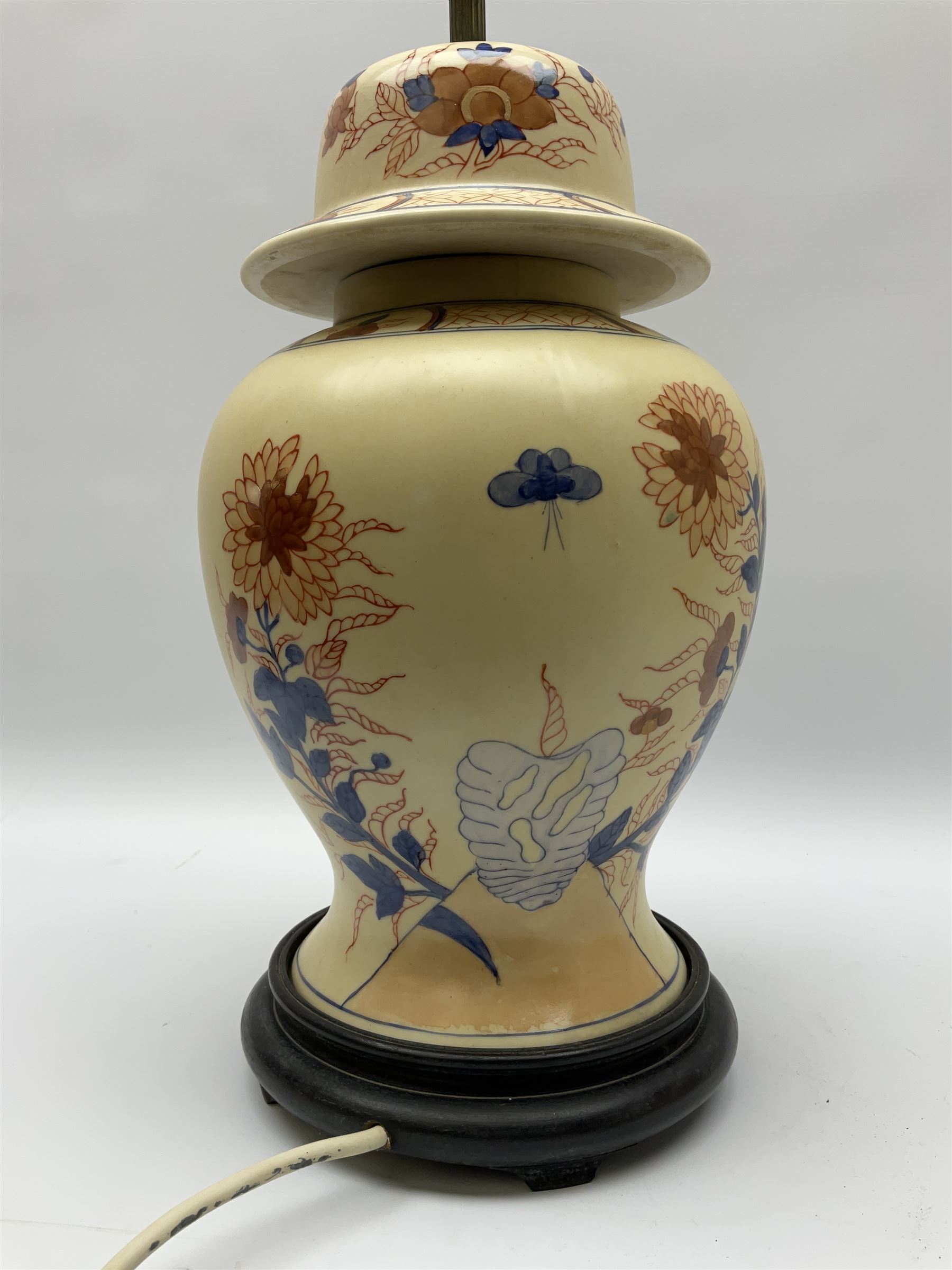 An Oriental style table lamp modelled as a ginger jar - Image 4 of 5