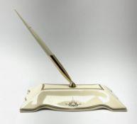 A limited edition Royal Doulton Sheaffer desk set