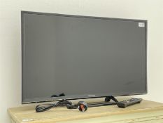 Panasonic TX-32ES503 32'' television with remote