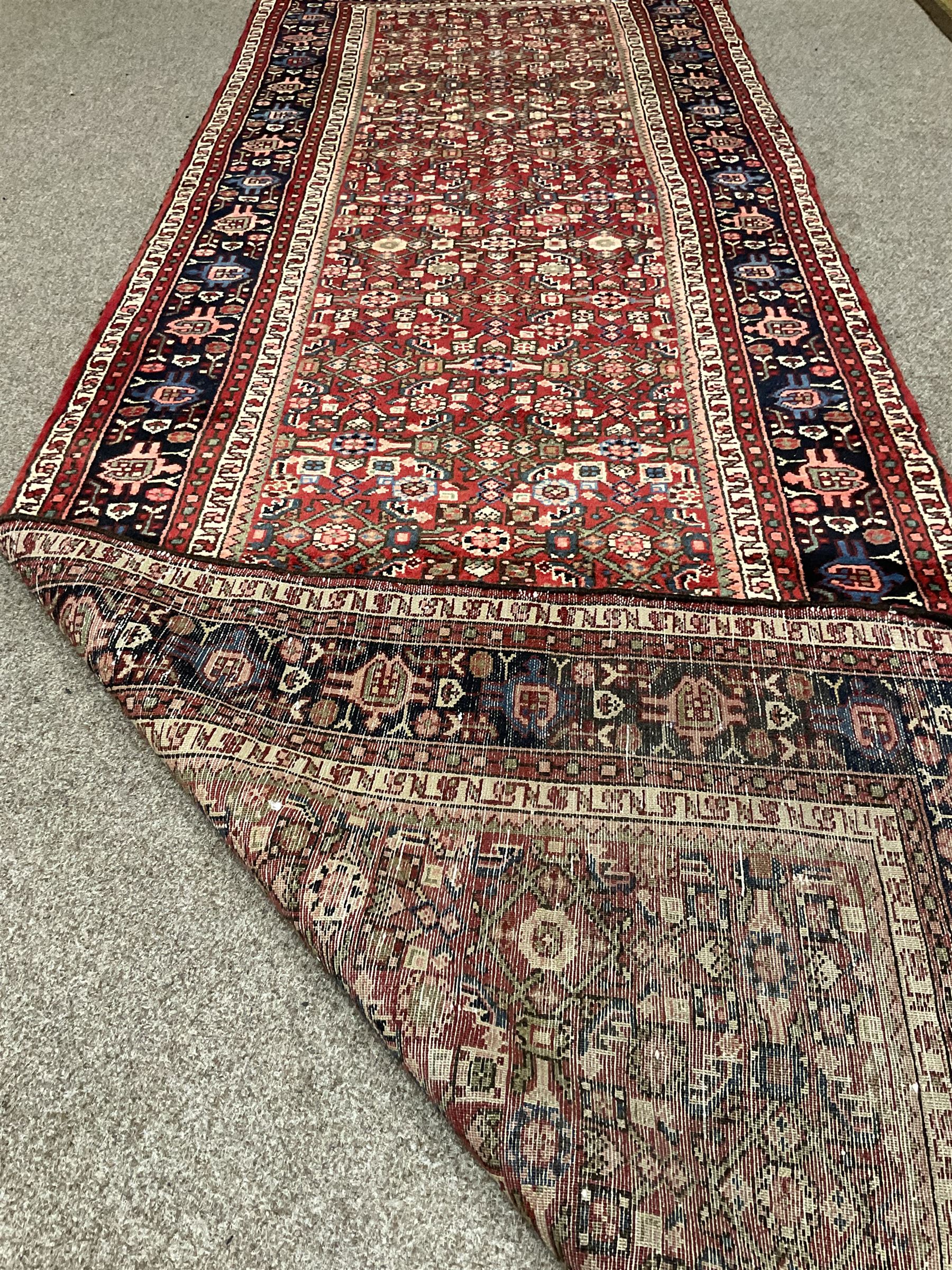 Persian red ground rug - Image 3 of 3