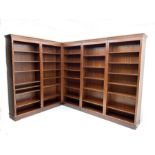 Georgian style 20th century mahogany corner bookcase in five sections