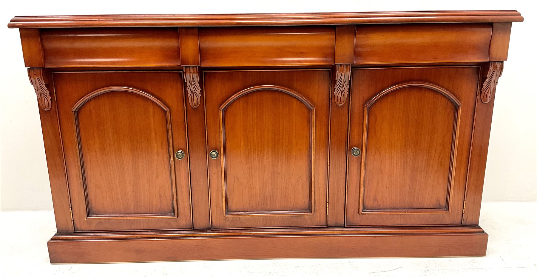 Waring & Gillow - cherry wood sideboard - Image 3 of 6