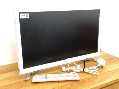 Samsung UE22H5610AK smart HD television with remote - white finish