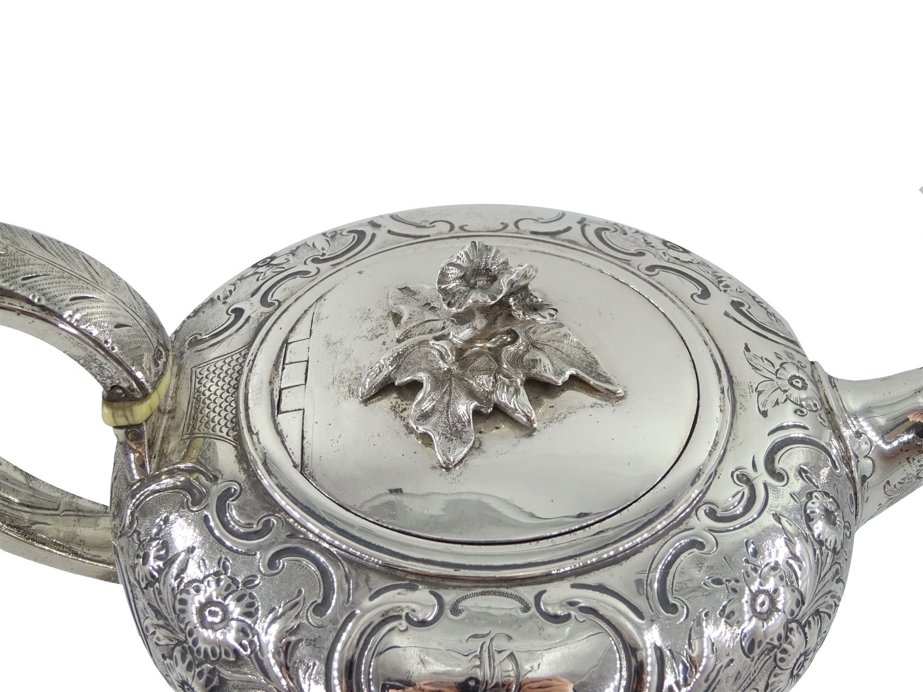 George III silver teapot - Image 3 of 4