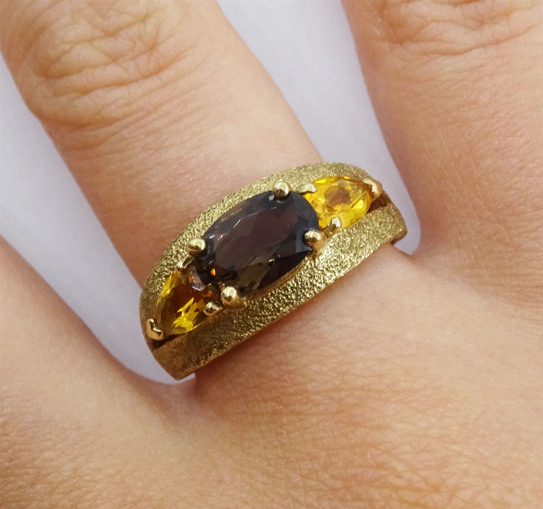 9ct gold three stone oval smoky quartz and pear shaped citrine ring - Image 2 of 4