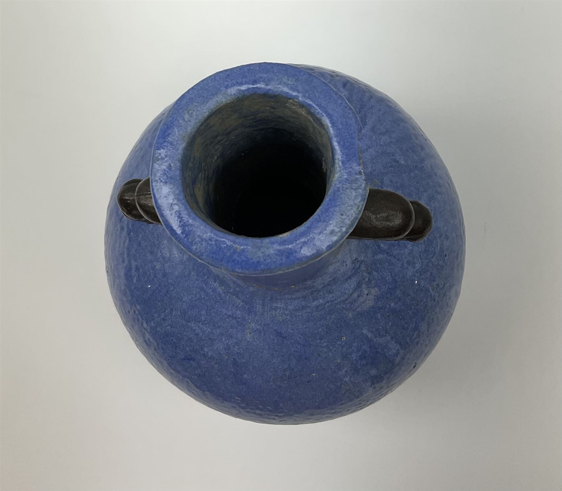 20th Century Chinese blue glazed twin handled vase with orange peel finish - Image 4 of 8