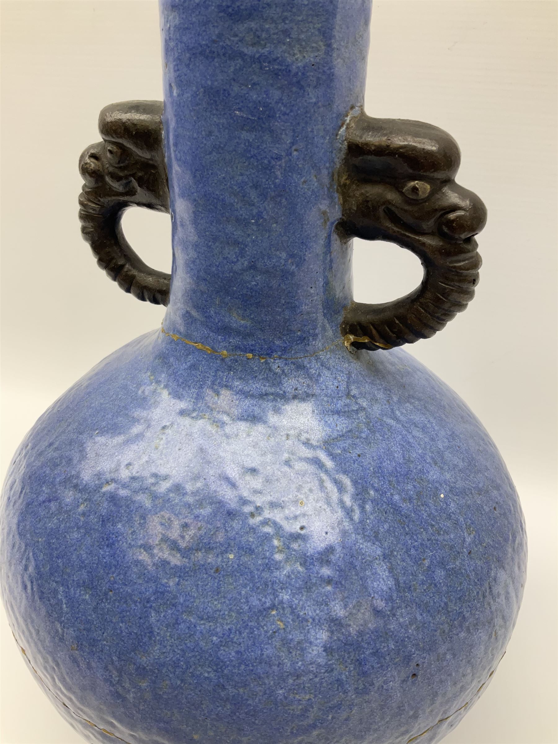 20th Century Chinese blue glazed twin handled vase with orange peel finish - Image 2 of 8