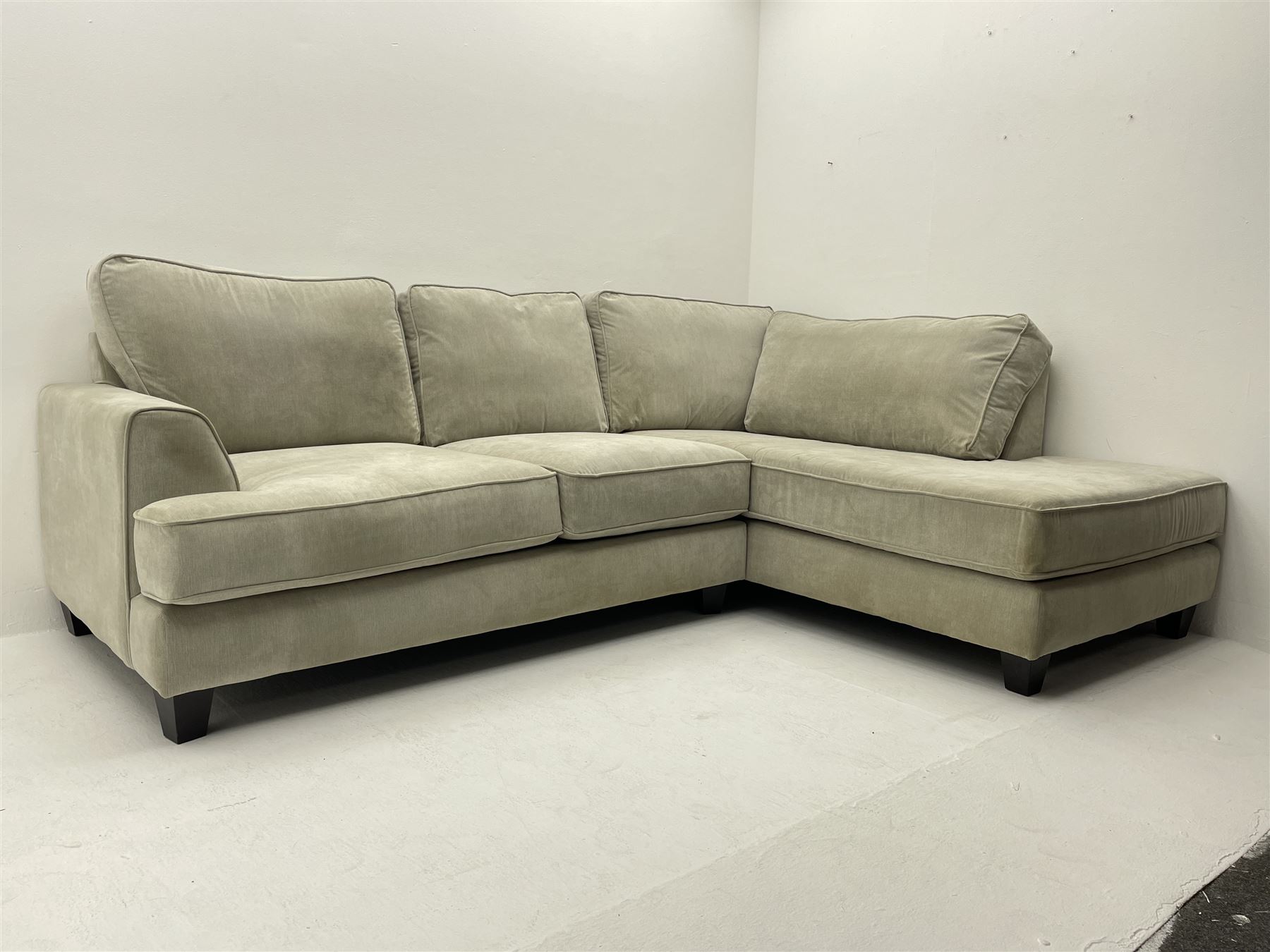 Corner sofa upholstered in light grey fabric - Image 3 of 3