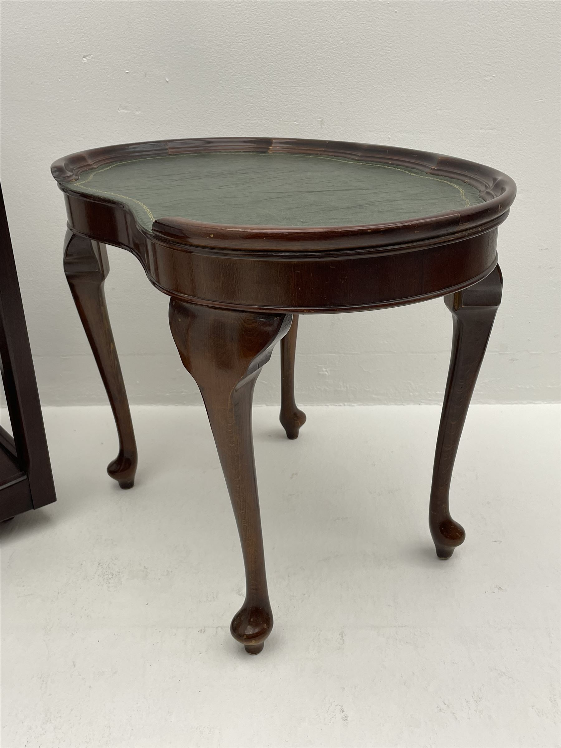 Kidney shaped leather top occasional drinks table - Image 3 of 4