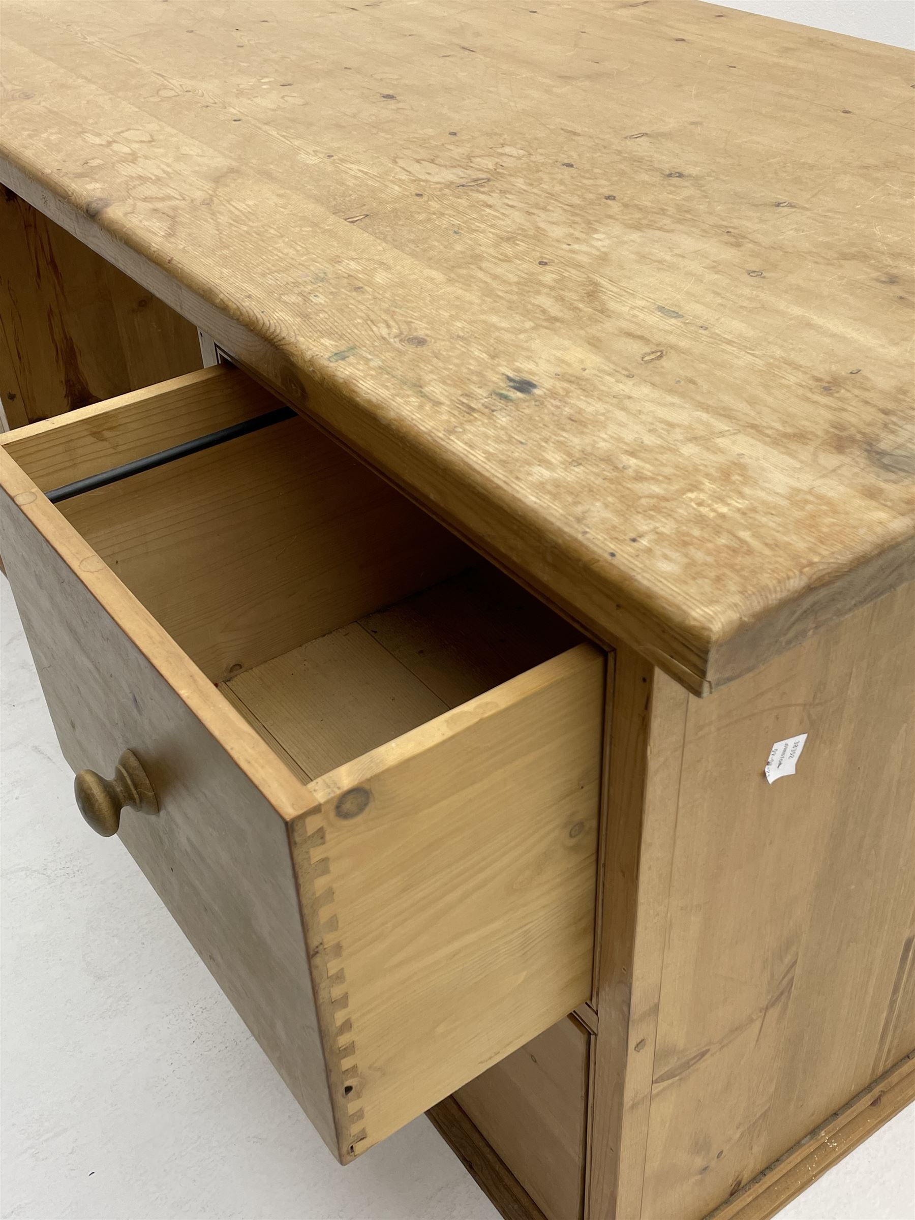 Large solid pine twin pedestal desk - Image 3 of 3