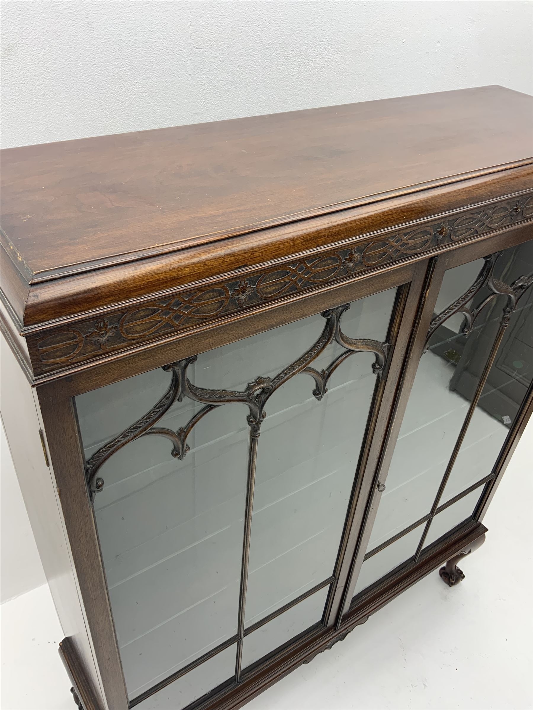 Early 20th century mahogany display cabinet - Image 2 of 2