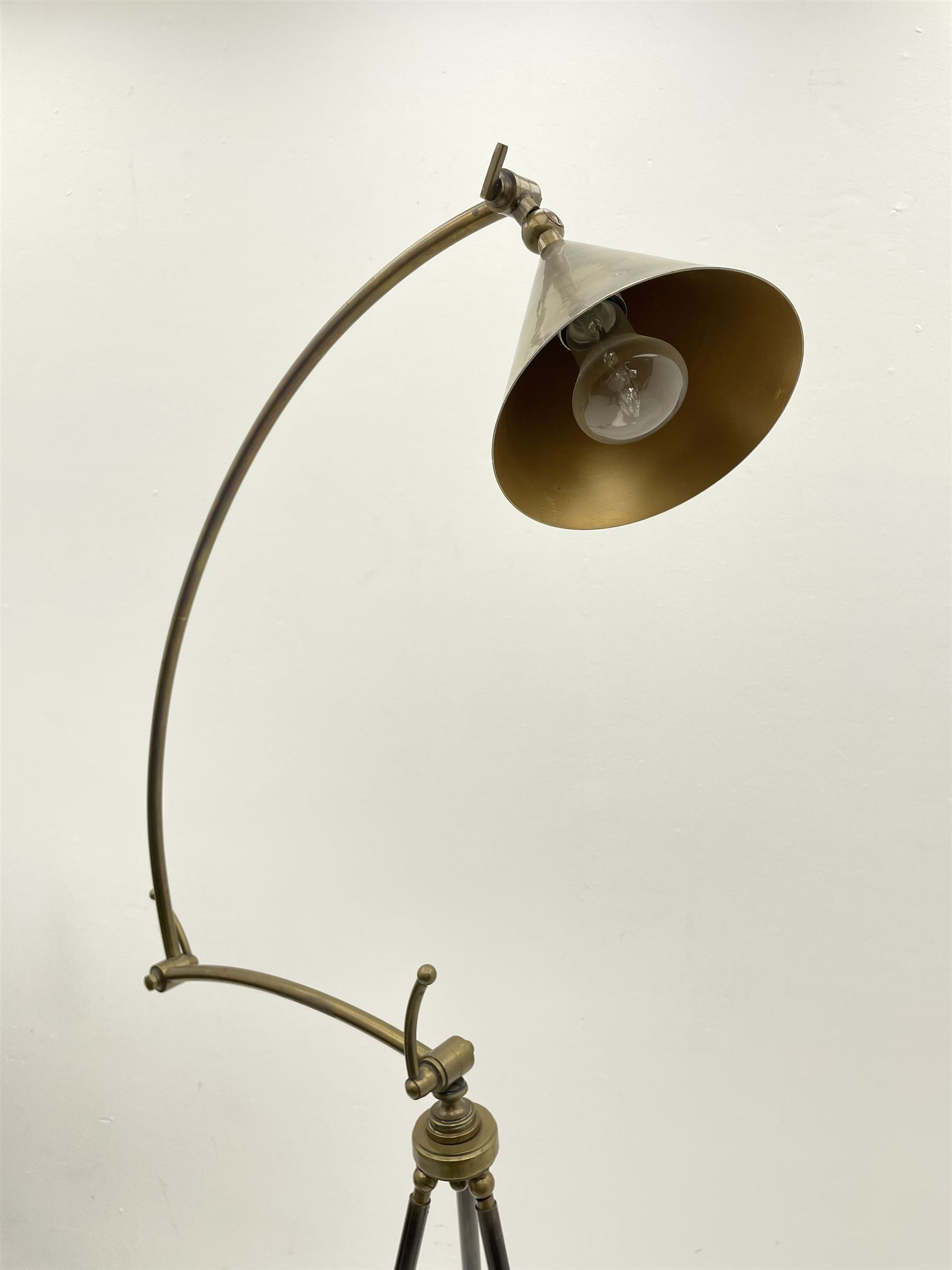 Contemporary brass and bronze finish adjustable floor standing lamp - Image 3 of 4