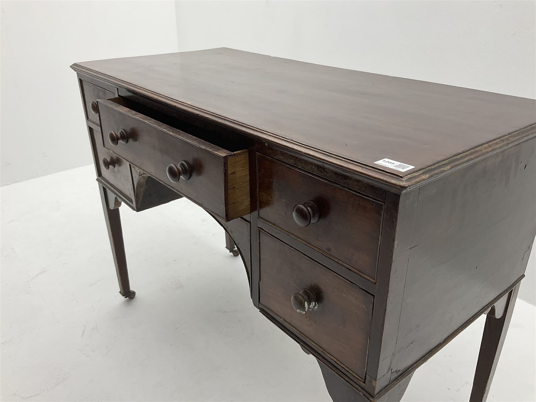 19th century mahogany kneehole dressing table desk - Image 3 of 3